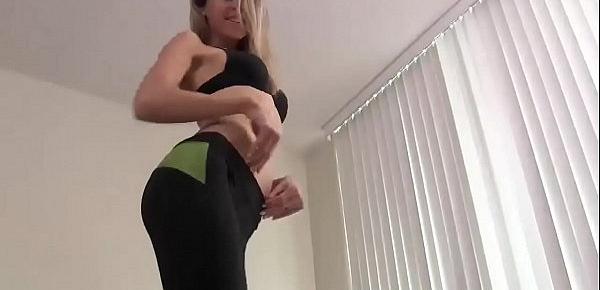 trendsI love how nice and tight my yoga pants are JOI